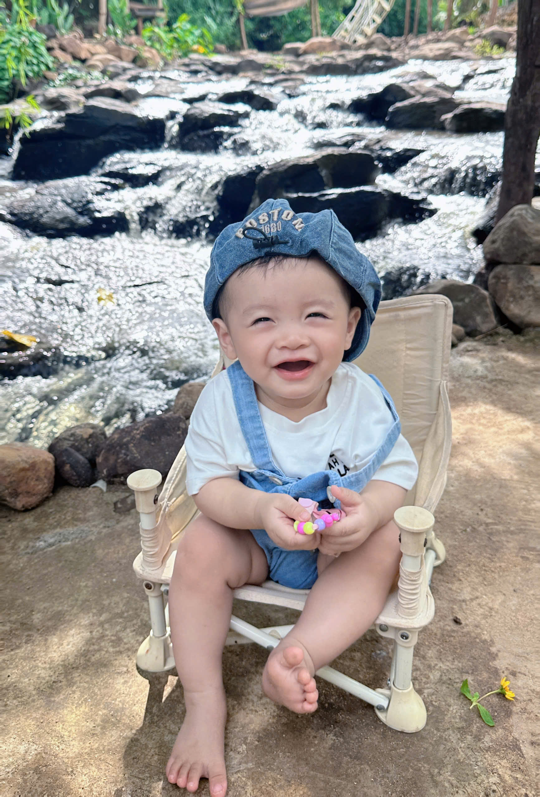 Bé Xoài 10 tháng tuổi